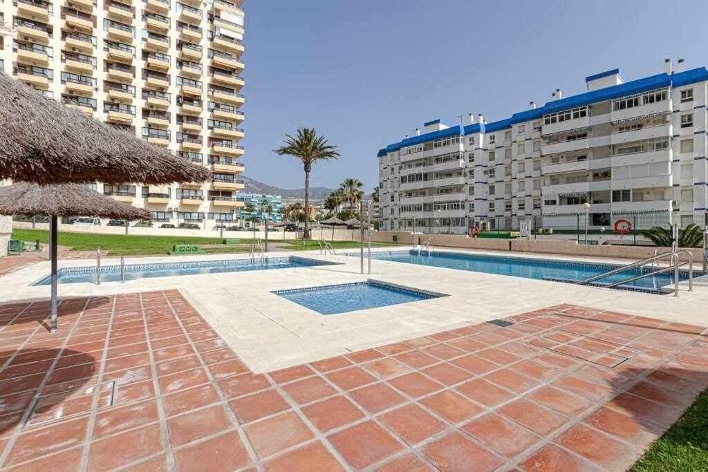 797 Holiday Rentals- Apartamento En Aloha Playa Frente Al Mar Benalmádena Buitenkant foto