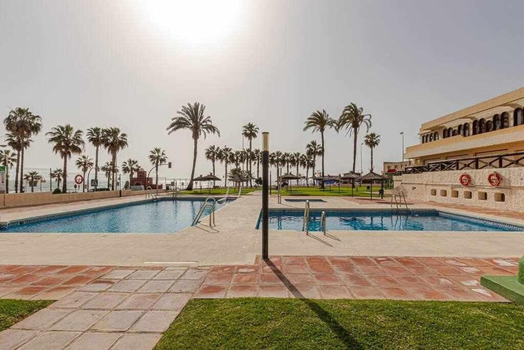 797 Holiday Rentals- Apartamento En Aloha Playa Frente Al Mar Benalmádena Buitenkant foto